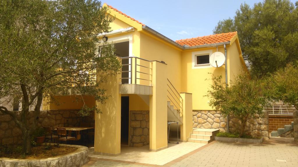 Apartments Zdenka Starigrad Paklenica Esterno foto